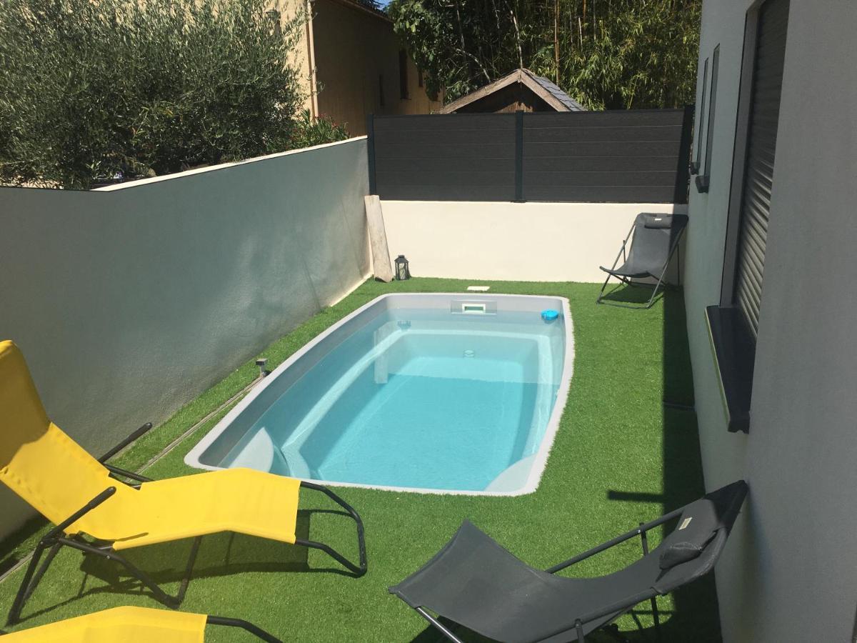 Lou Mazet Villa Uchaud Exterior foto